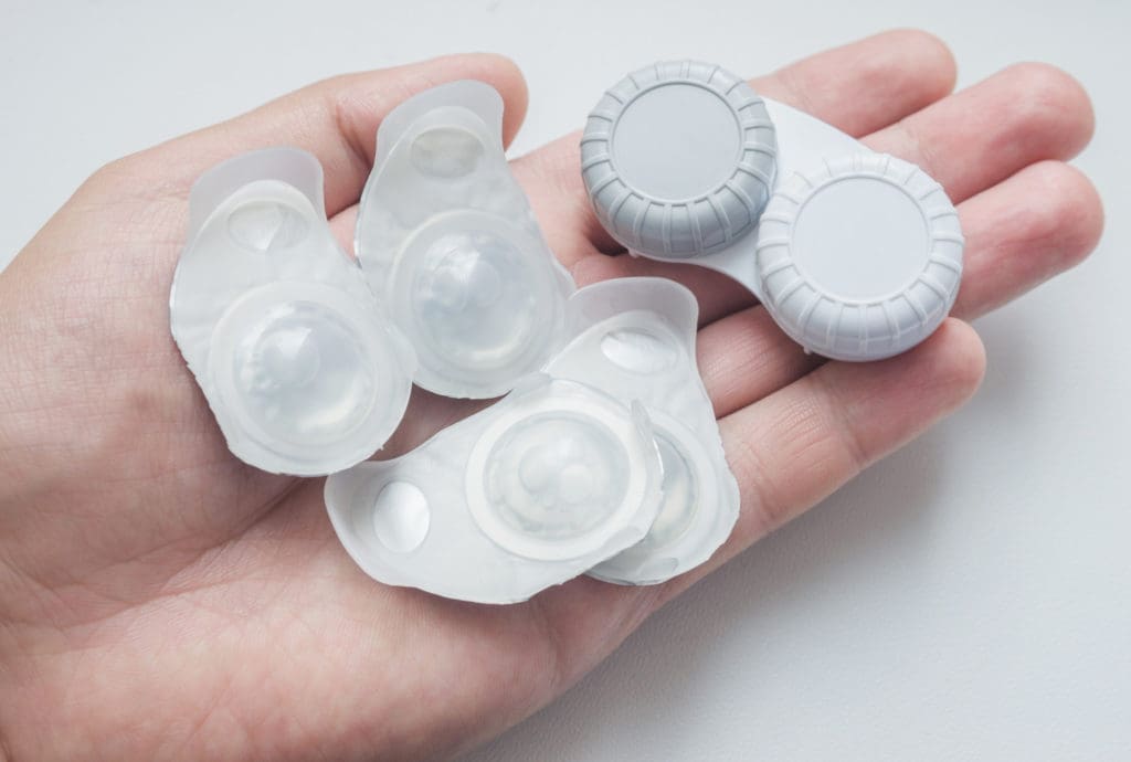 contact lens container and contact lens case